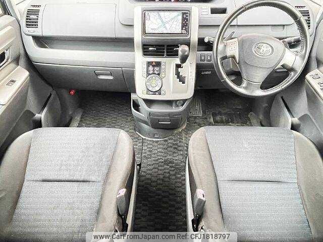toyota voxy 2010 CFJ1818797 image 1
