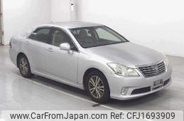 toyota crown 2012 CFJ1693909