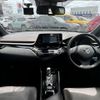 toyota c-hr 2018 quick_quick_DAA-ZYX10_ZYX10-2077300 image 3
