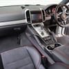 porsche cayenne 2016 quick_quick_ABA-92ACXZ_WP1ZZZ92ZGLA78762 image 8