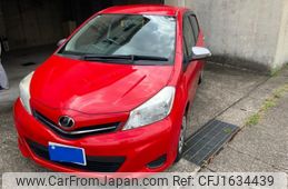 toyota vitz 2011 CFJ1634439