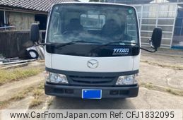 mazda titan 2004 CFJ1832095