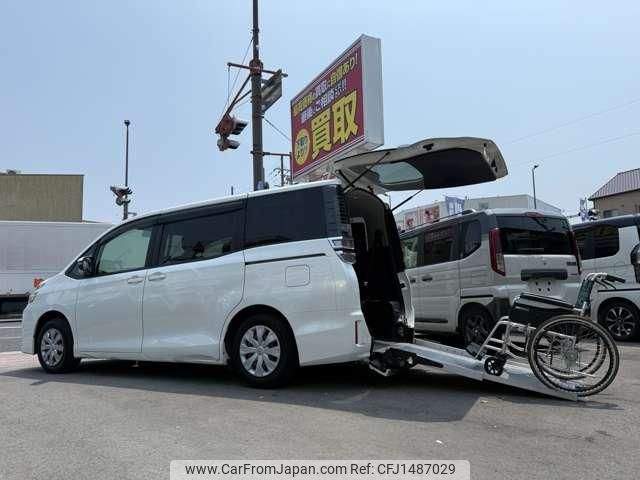 toyota voxy 2018 CFJ1487029 image 1