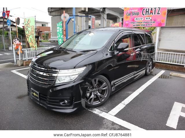 2013 Nissan Elgrand 2WD - Car Price $12,314