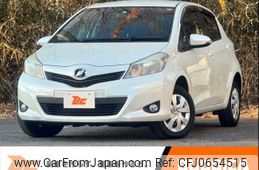 toyota vitz 2013 -TOYOTA--Vitz DBA-NSP135--NSP135-2033502---TOYOTA--Vitz DBA-NSP135--NSP135-2033502-