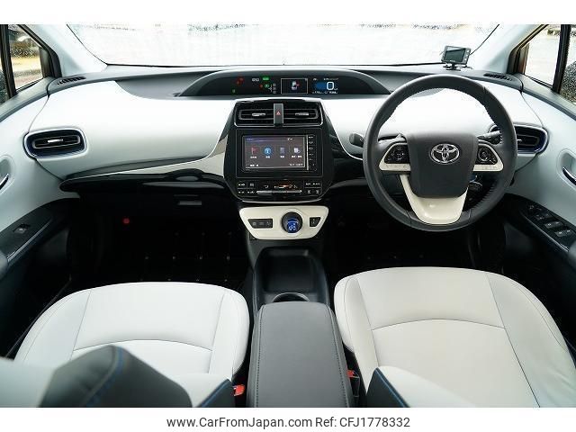 toyota prius 2016 CFJ1778332 image 2