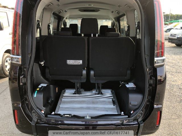 toyota noah 2020 CFJ1617741 image 2