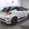 toyota c-hr 2017 quick_quick_DAA-ZYX10_ZYX10-2098792 image 3