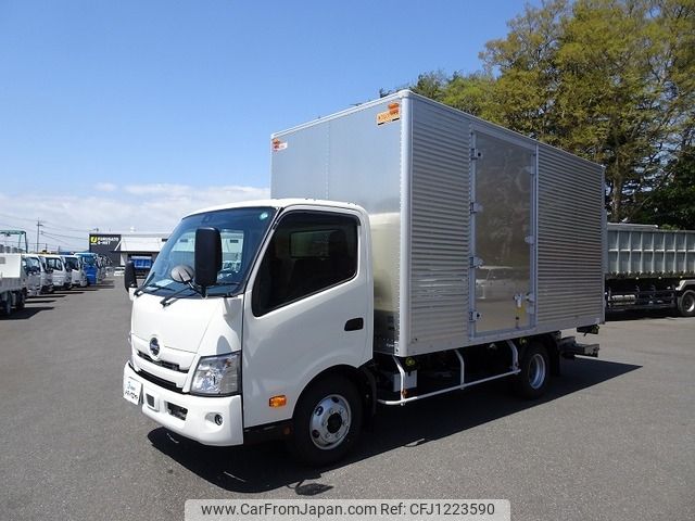hino dutro 2024 -HINO--Hino Dutoro 2KG-XZU712M--XZU712-0017844---HINO--Hino Dutoro 2KG-XZU712M--XZU712-0017844- image 1