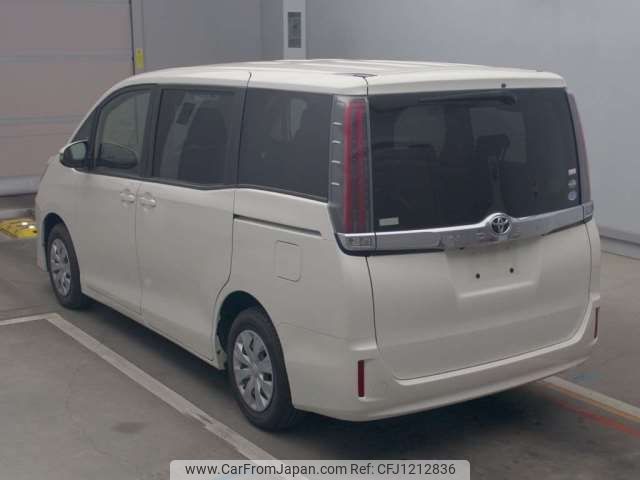 2017 Toyota Noah DBA-ZRR80G - Car Price $9,499