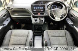toyota noah 2016 504928-929252