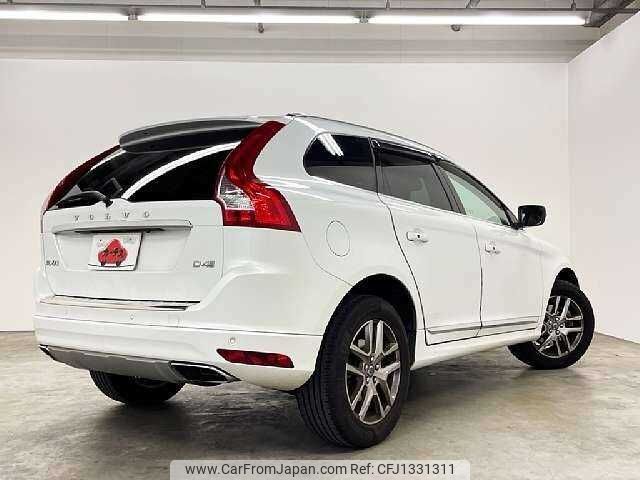 volvo xc60 2016 504928-930983 image 2