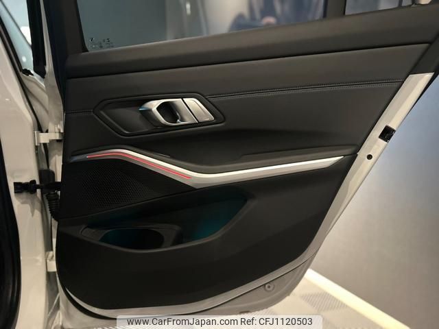bmw 3-series 2020 quick_quick_5V20_WBA5V72090FH45338 image 2
