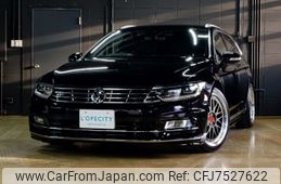volkswagen passat-variant 2019 CFJ7527622