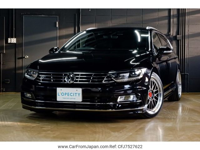 volkswagen passat-variant 2019 CFJ7527622 image 1
