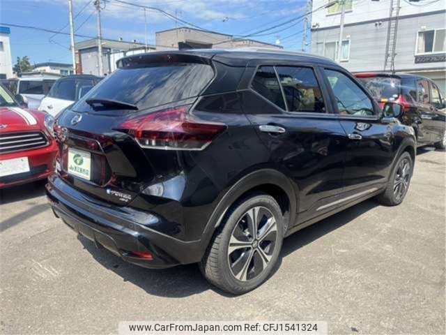 nissan kix 2023 CFJ1541324 image 2