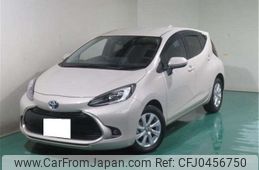 toyota aqua 2022 -TOYOTA--AQUA 6AA-MXPK11--MXPK11-2099438---TOYOTA--AQUA 6AA-MXPK11--MXPK11-2099438-