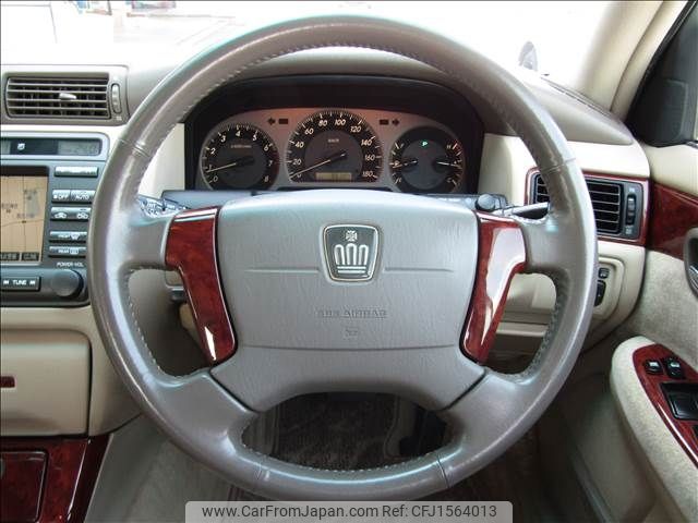 toyota crown 2003 CFJ1564013 image 2
