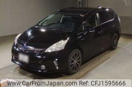 toyota prius-α 2013 CFJ1595666