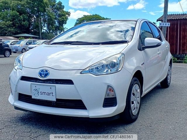 toyota aqua 2014 CFJ1480361 image 2