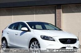 volvo v40 2013 -VOLVO--Volvo V40 MB4164T--E2097958---VOLVO--Volvo V40 MB4164T--E2097958-