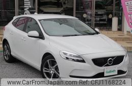volvo v40 2017 -VOLVO--Volvo V40 DBA-MB4154T--YV1MV2920J2471699---VOLVO--Volvo V40 DBA-MB4154T--YV1MV2920J2471699-