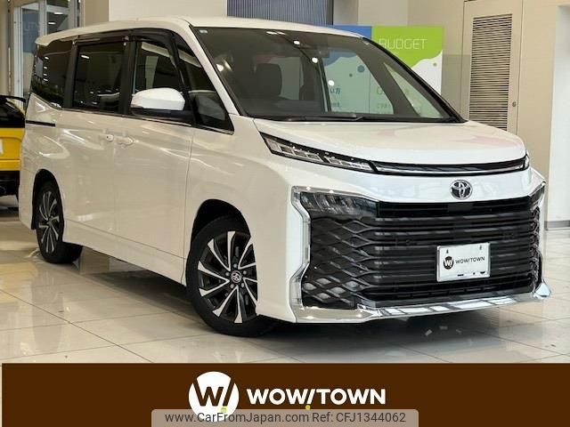 toyota voxy 2023 -TOYOTA--Voxy 6BA-MZRA90W--MZRA90-0072888---TOYOTA--Voxy 6BA-MZRA90W--MZRA90-0072888- image 1
