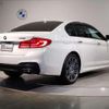 bmw 5-series 2018 quick_quick_DBA-JA20_WBAJA52080WC70411 image 2