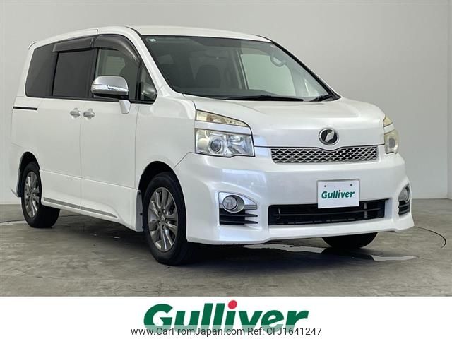 toyota voxy 2012 CFJ1641247 image 1