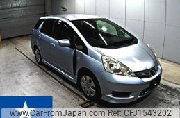 honda fit-shuttle 2013 CFJ1543202