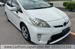 toyota prius 2013 -TOYOTA--Prius DAA-ZVW30--ZVW30-1722373---TOYOTA--Prius DAA-ZVW30--ZVW30-1722373-