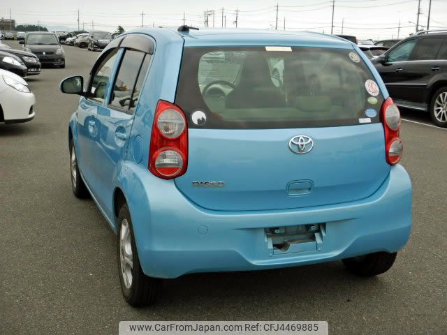 Toyota passo 2011