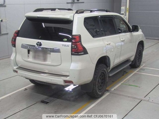 toyota land-cruiser-prado 2017 CFJ0670161 image 2