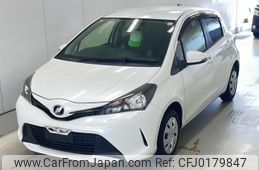 toyota vitz 2014 -TOYOTA--Vitz KSP130-2132731---TOYOTA--Vitz KSP130-2132731-