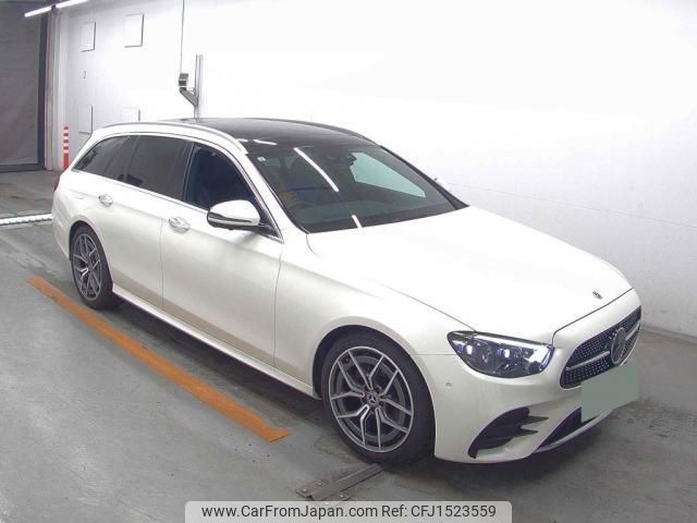 mercedes-benz e-class-station-wagon 2021 CFJ1523559 image 1