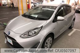 toyota aqua 2018 NHP10-2592612