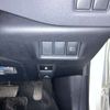 toyota c-hr 2018 -TOYOTA--C-HR DBA-NGX50--NGX50-2031043---TOYOTA--C-HR DBA-NGX50--NGX50-2031043- image 4