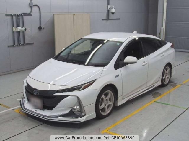 toyota prius-phv 2017 quick_quick_DLA-ZVW52_ZVW52-3012164 image 1