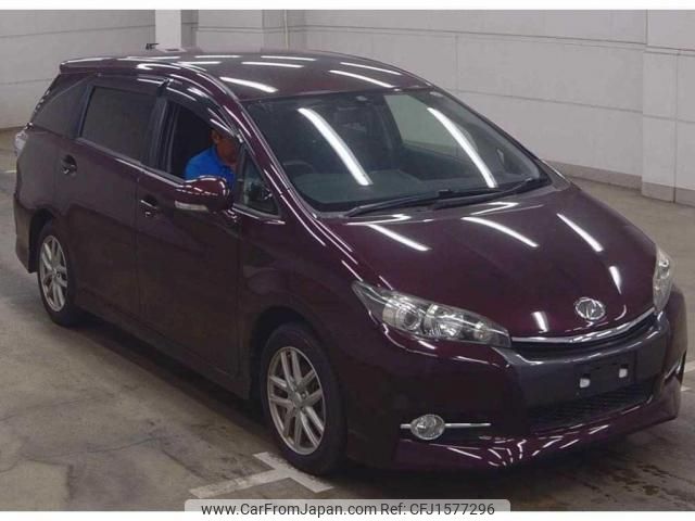 toyota wish 2013 CFJ1577296 image 1