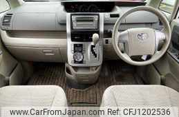 toyota noah 2009 504928-930301