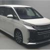 toyota voxy 2022 quick_quick_6AA-ZWR90W_0049451 image 1