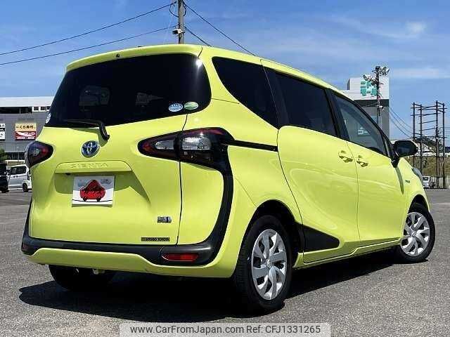 toyota sienta 2018 504928-931007 image 2
