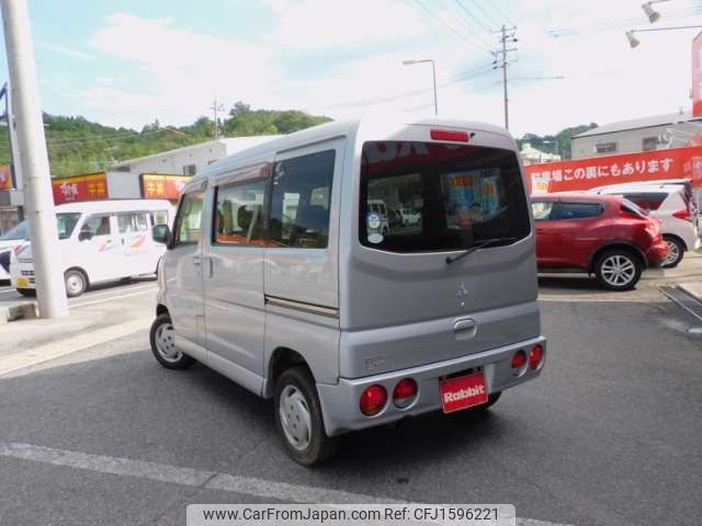 mitsubishi town-box 2004 CFJ1596221 image 2