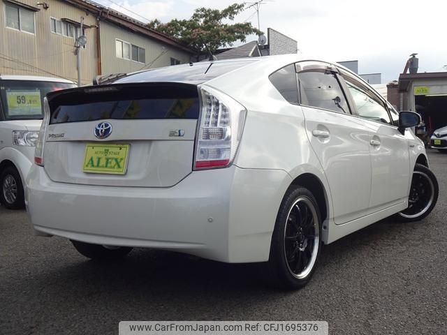 toyota prius 2011 CFJ1695376 image 2