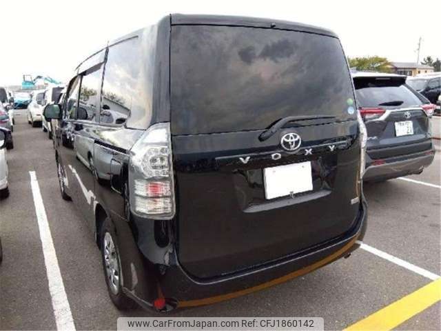 toyota voxy 2013 CFJ1860142 image 2