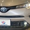 toyota c-hr 2017 quick_quick_DAA-ZYX10_ZYX10-2003607 image 19