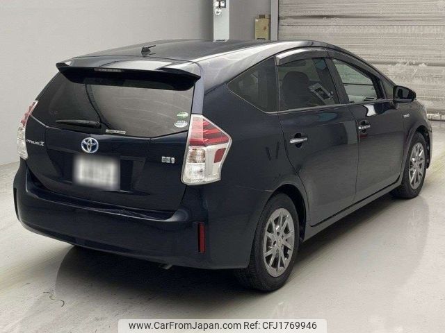 toyota prius-α 2017 CFJ1769946 image 2
