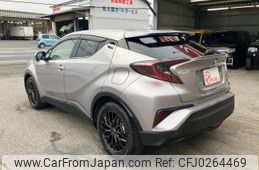 toyota c-hr 2017 CARSENSOR_JP_AU5973282323