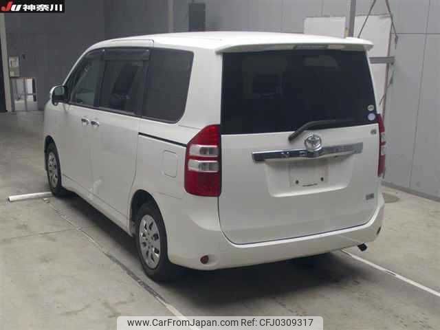 toyota noah 2011 TE5145 image 1