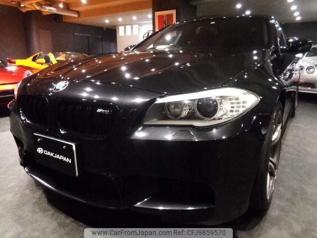 bmw m5 2013 -BMW--BMW M5 FV44M--WBSFV92050DX96176---BMW--BMW M5 FV44M--WBSFV92050DX96176- image 1